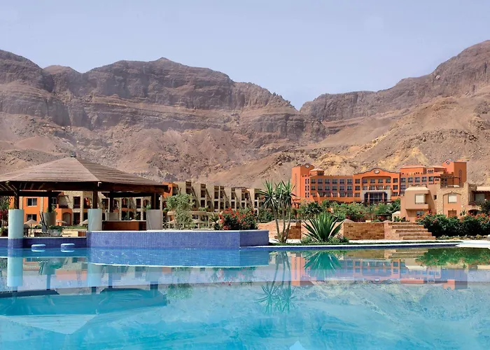 موڤنبيك السخنة منتجع 5*